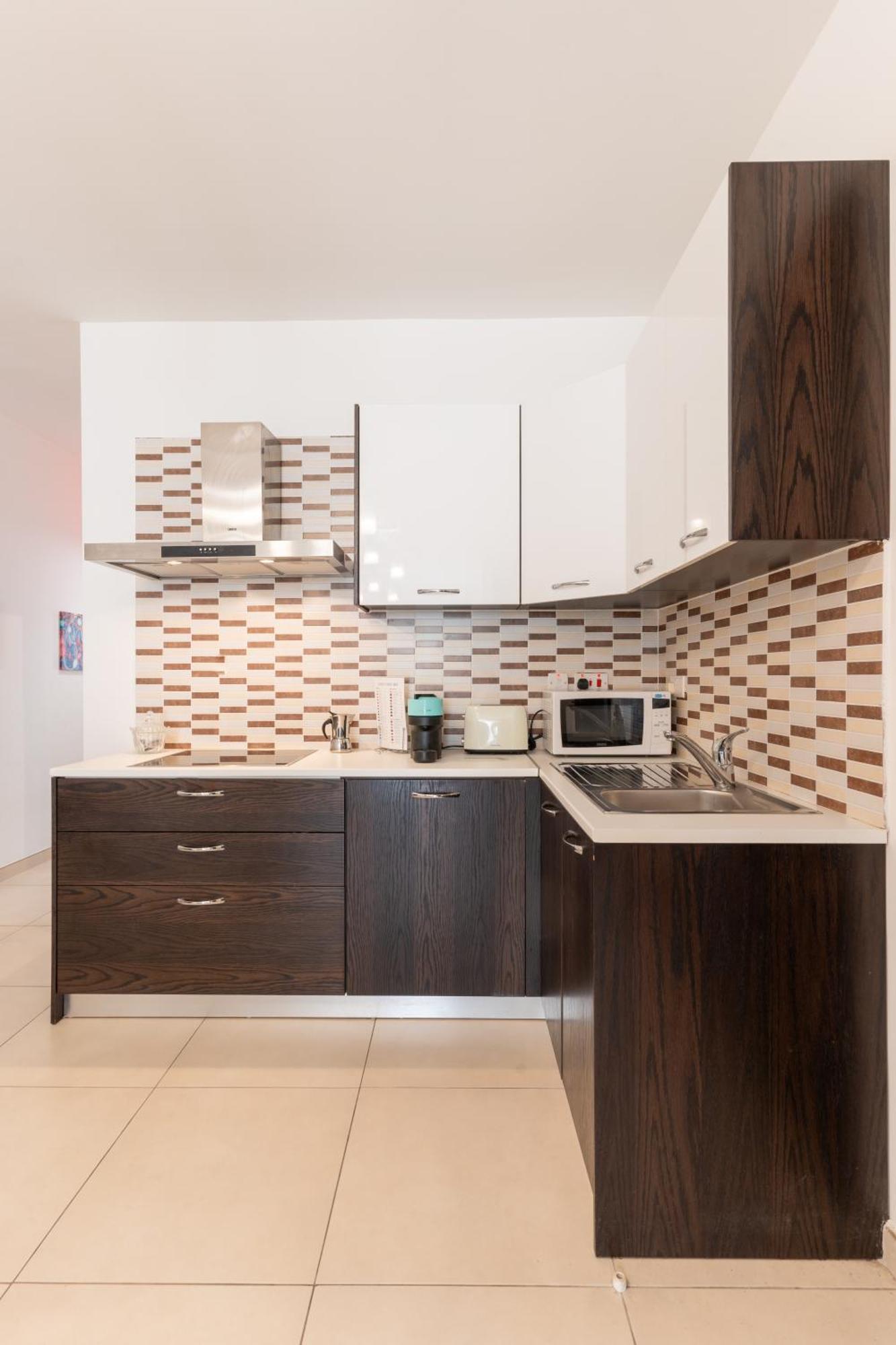 2 Bedroom In Central St Julians Prime Location In Paceville Apt 3 By Vaganza San Julián Exterior foto