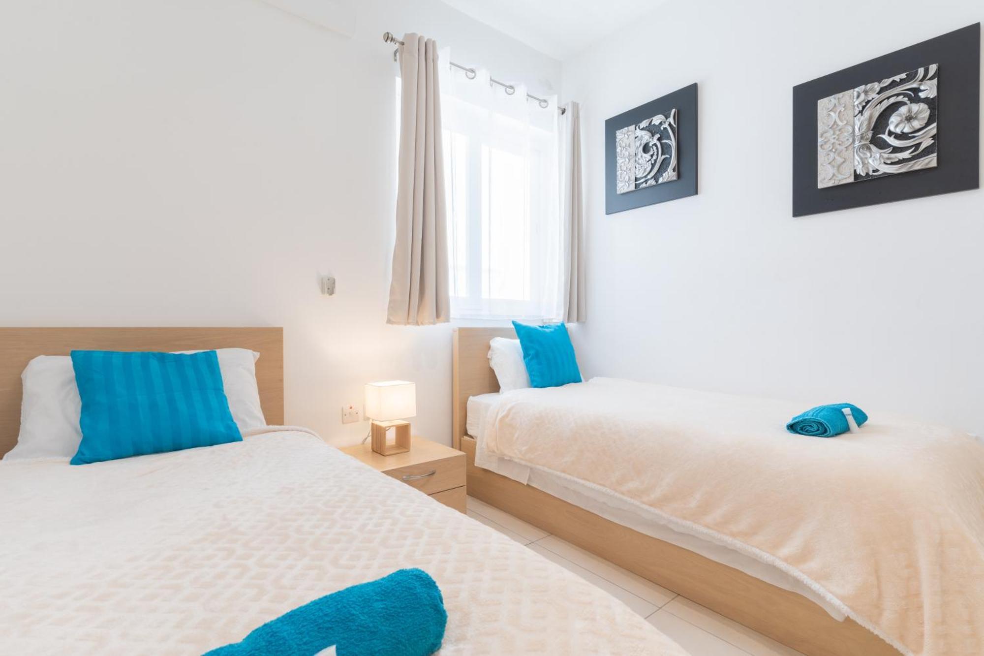 2 Bedroom In Central St Julians Prime Location In Paceville Apt 3 By Vaganza San Julián Exterior foto