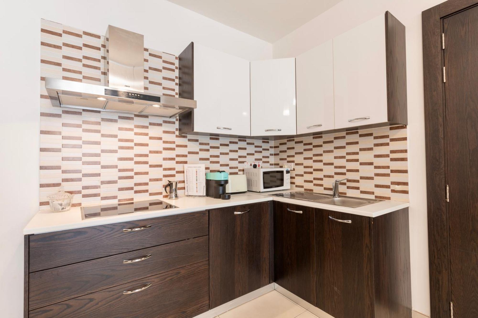 2 Bedroom In Central St Julians Prime Location In Paceville Apt 3 By Vaganza San Julián Exterior foto